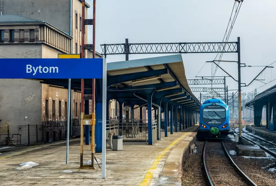 Bytom-Rybnik - Pociąg czy Samochód? Wybierz najlepszą trasę!