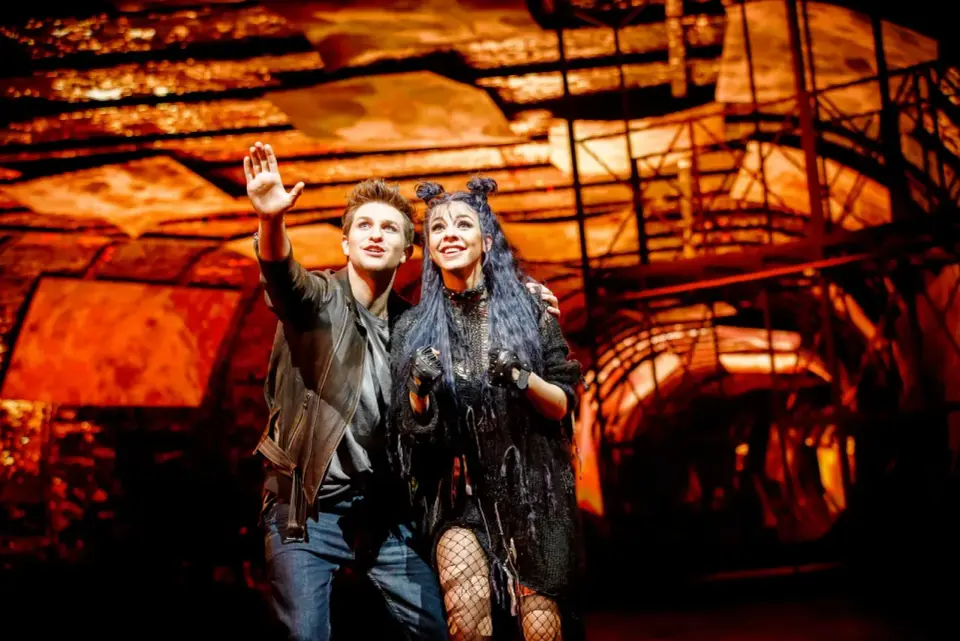 Tłumaczenie We Will Rock You - Jak oddać energię i sens Queen?