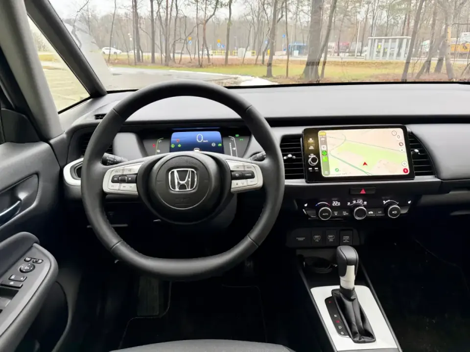 Honda Jazz w praktyce - hybryda, przestrzeń i ceny