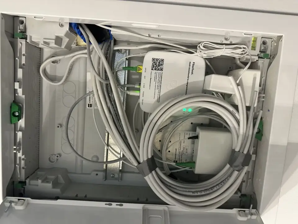 Antena zbiorcza w bloku - jak działa i kto za nią odpowiada