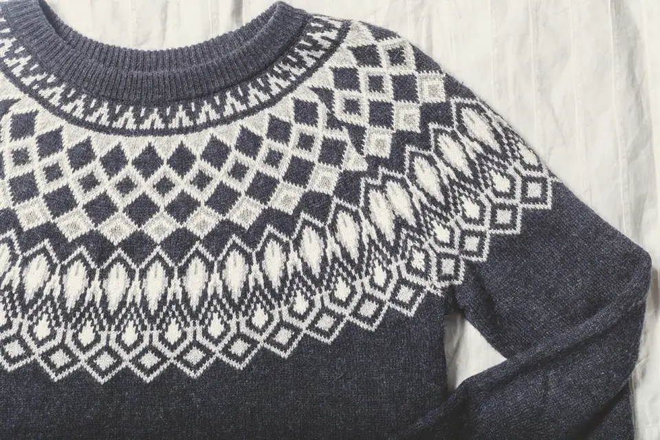 Sfilcowany sweter - Jak odratować wełnę i kaszmir?