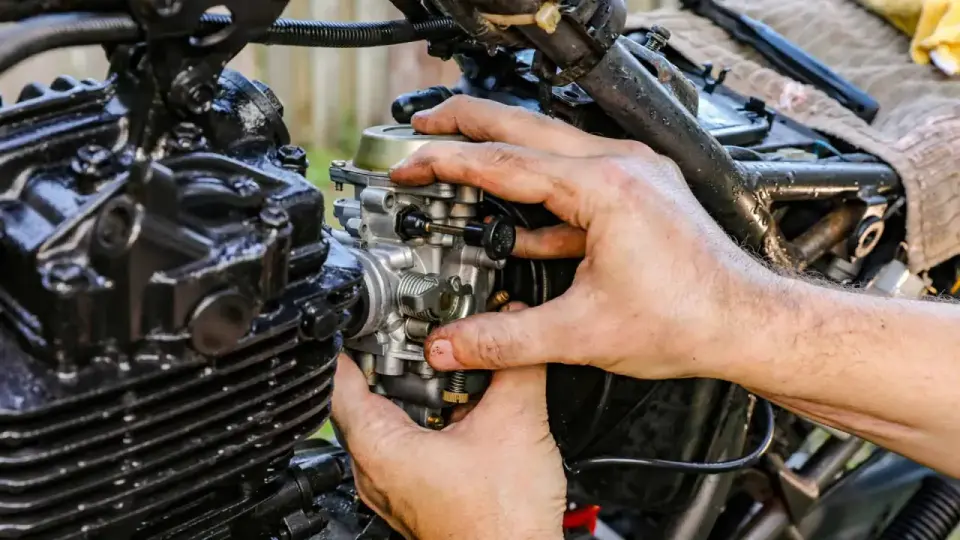 Ahogador de moto - ¿Cómo usarlo bien y evitar averías?