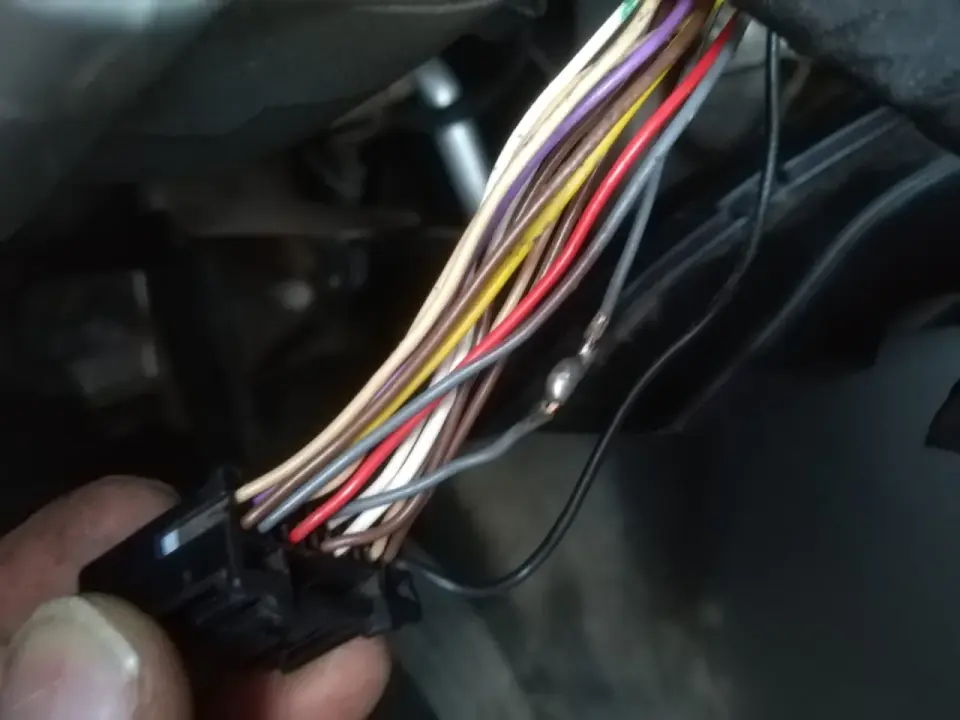 Błąd B1211 Renault - Napraw bez zgadywania!