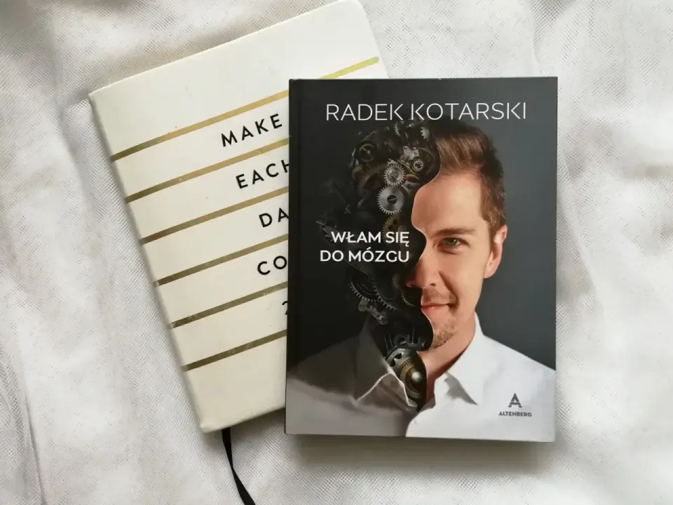Romans w hard SF: jak połączyć naukę z uczuciami?