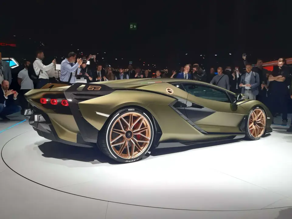 Ile kosztuje Lamborghini Sián? Cena, rynek i co warto wiedzieć