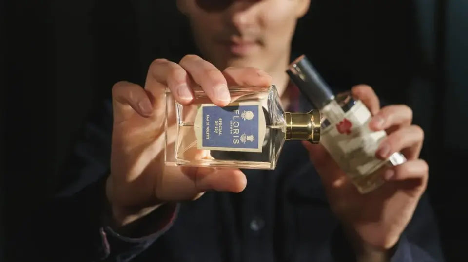Benzoesan benzylu w perfumach - Utrwala czy uczula? Zobacz!