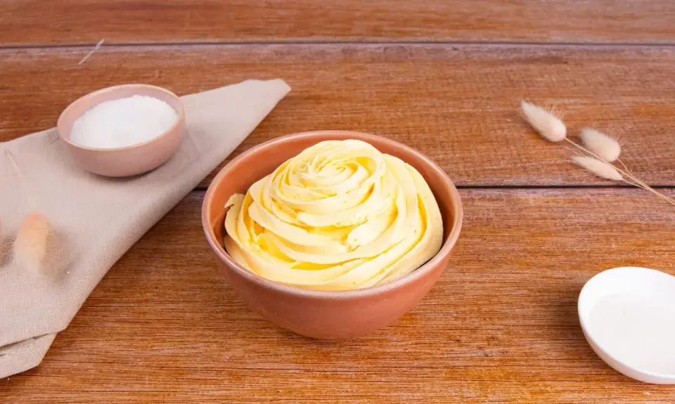 Crema al burro per torte e cupcake, quale metodo scegliere?