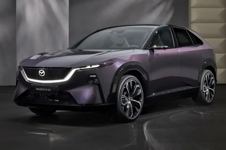 Mazda elektryczna 2026 - 6e vs CX-6e: Którą wybrać?