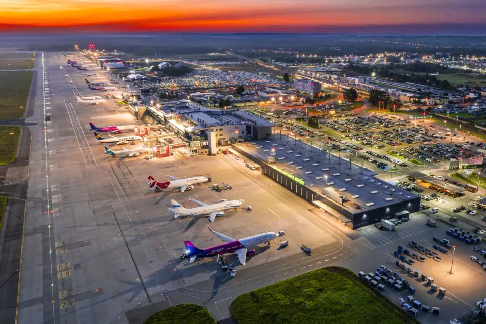 Katowice Airport z dziećmi - dojazd, parking i praktyczne wskazówki