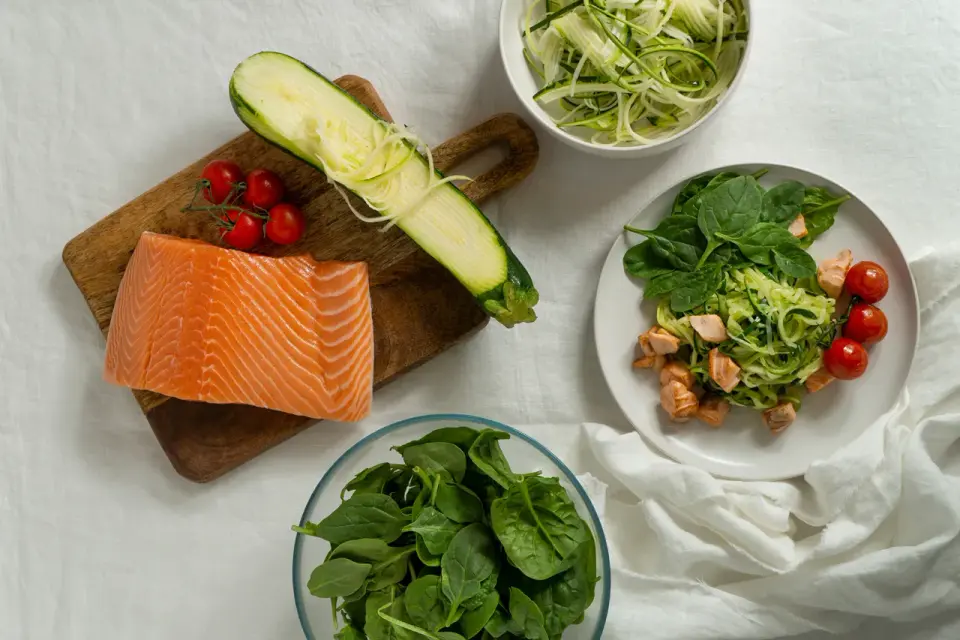 Przepisy low carb na co dzień - prosto i sycąco