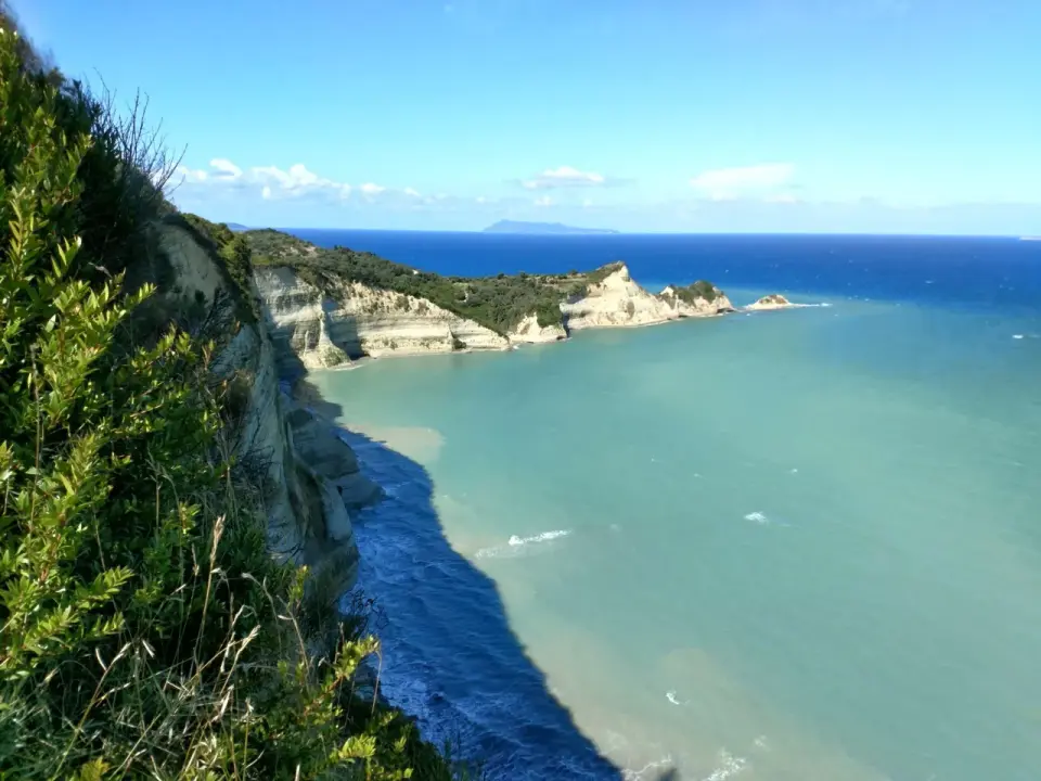 Korfu trekking - najlepsze szlaki, sezon i praktyczne wskazówki