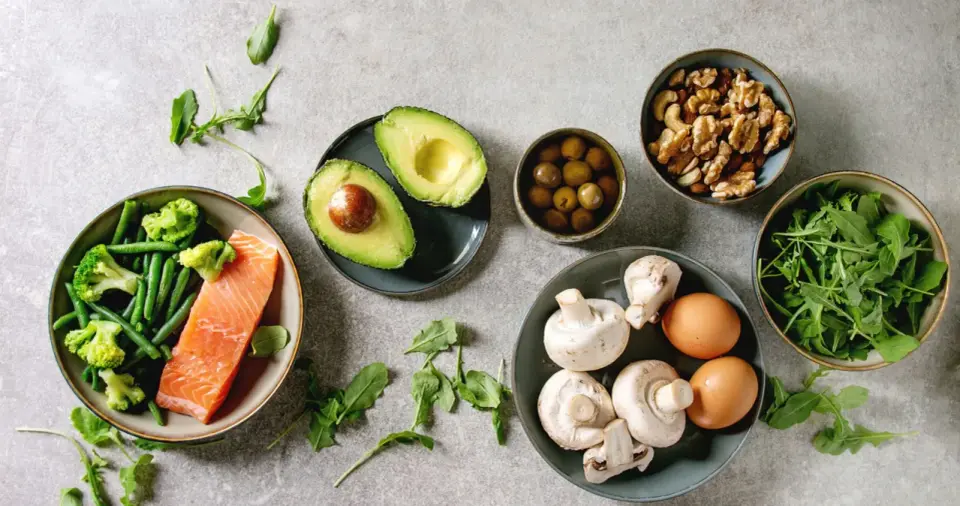 Dieta keto: Co to jest? Zasady, korzyści i przeciwwskazania