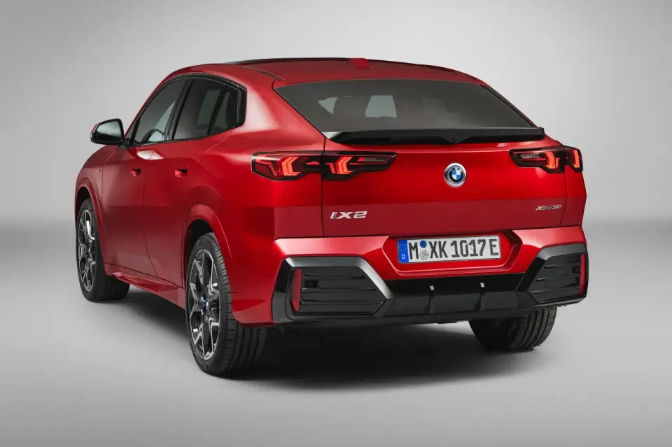 BMW iX2 - czy ten elektryk ma sens w Polsce?