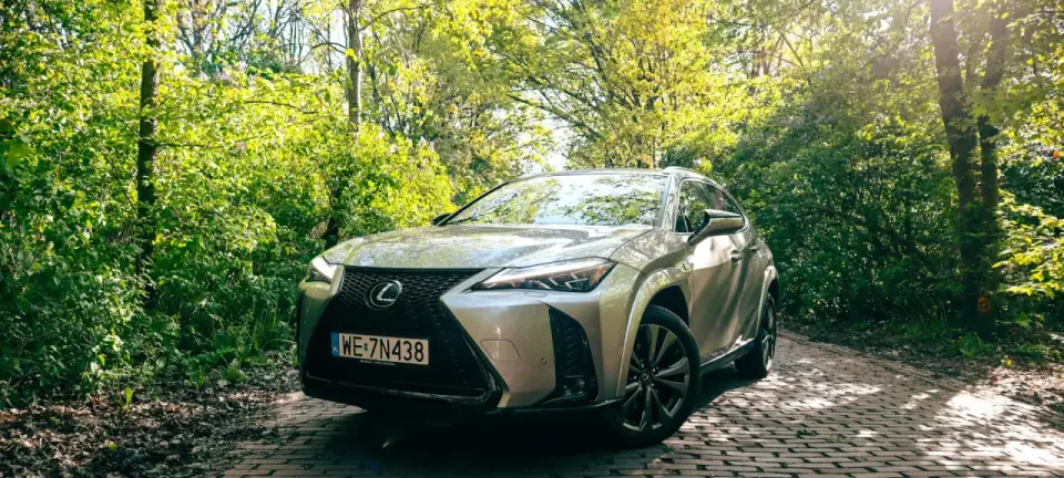 Lexus UX 250h - czy ta hybryda nadal ma sens?
