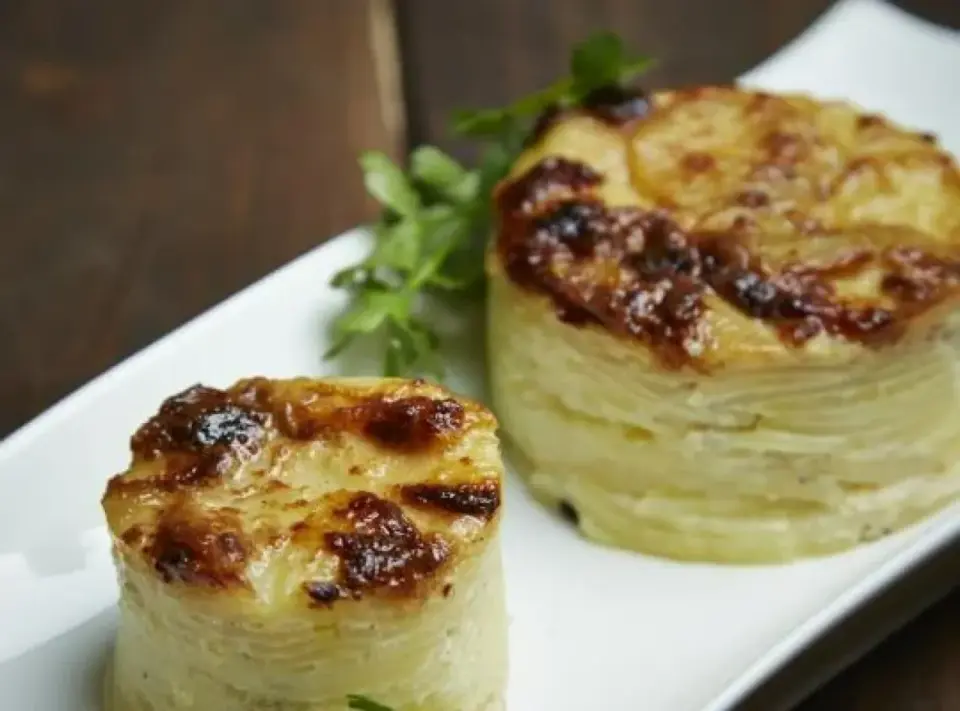 Perfekcyjne Ziemniaki Gratin: Klasyczny Przepis Dauphinois Krok po Kroku