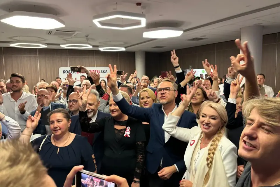 Czy w KO powstanie frakcja samorządowców? Analiza scenariuszy
