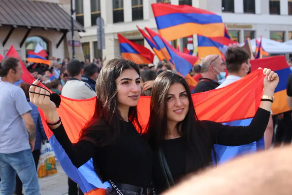 Ormianin - Jak używać poprawnie? Narodowość a obywatelstwo
