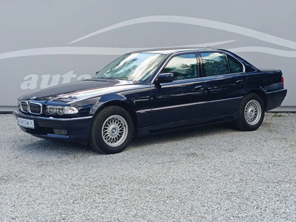 BMW E38 – Król limuzyn? Co musisz wiedzieć przed zakupem!