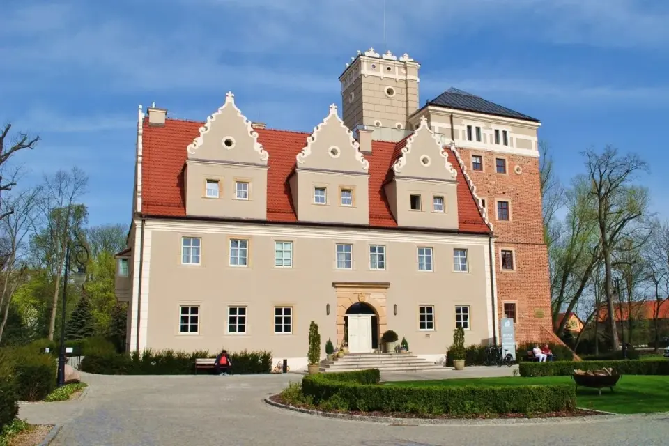 Atrakcje pod Wrocławiem na spokojny wypad - Topacz i Wojnowice