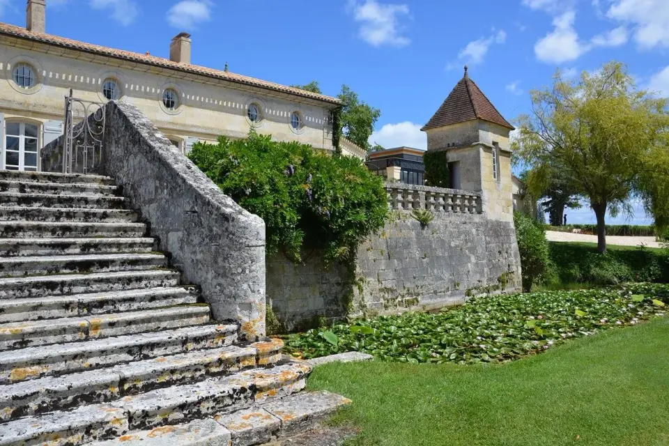 Visiter Pomerol - Votre guide pour une expérience réussie