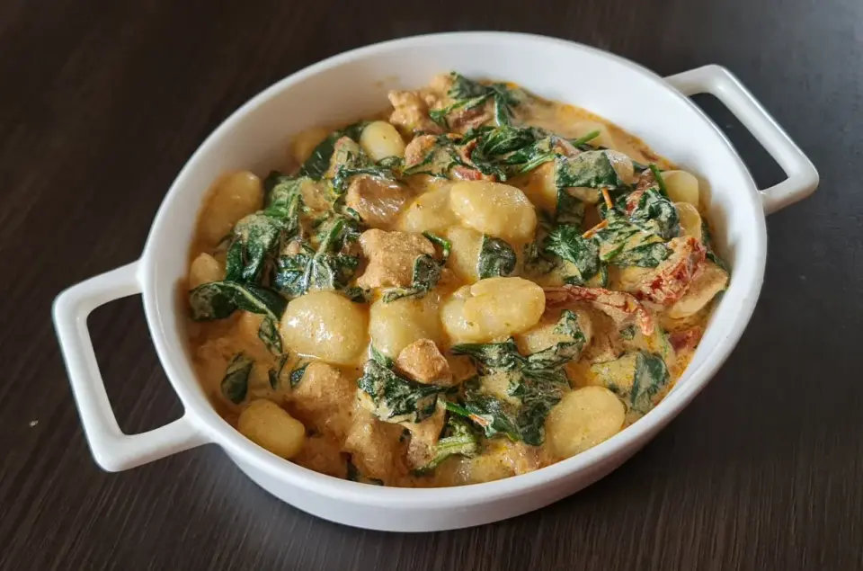 Gnocchi ze szpinakiem - szybki obiad w dwóch wersjach