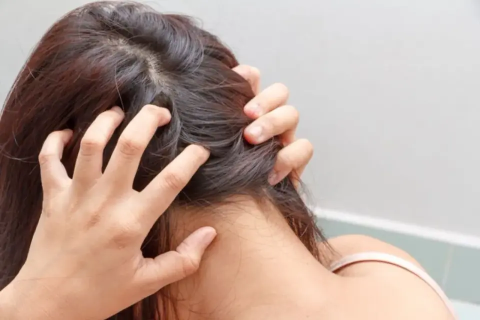 Higiene capilar sin irritar el cuero cabelludo ni el pelo