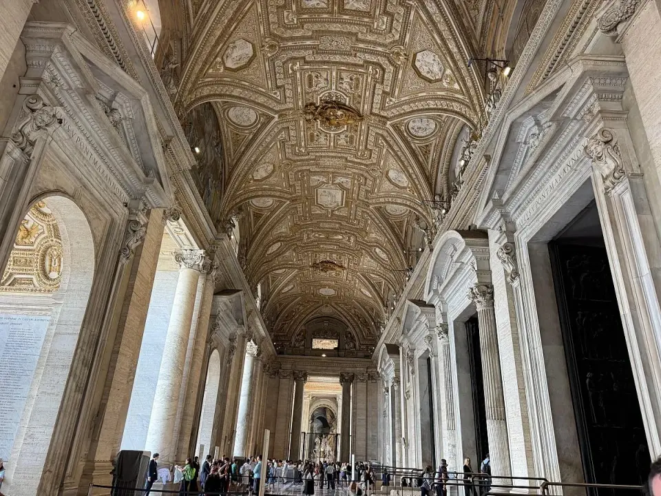 Basilica di San Pietro, guida alla visita tra arte e storia