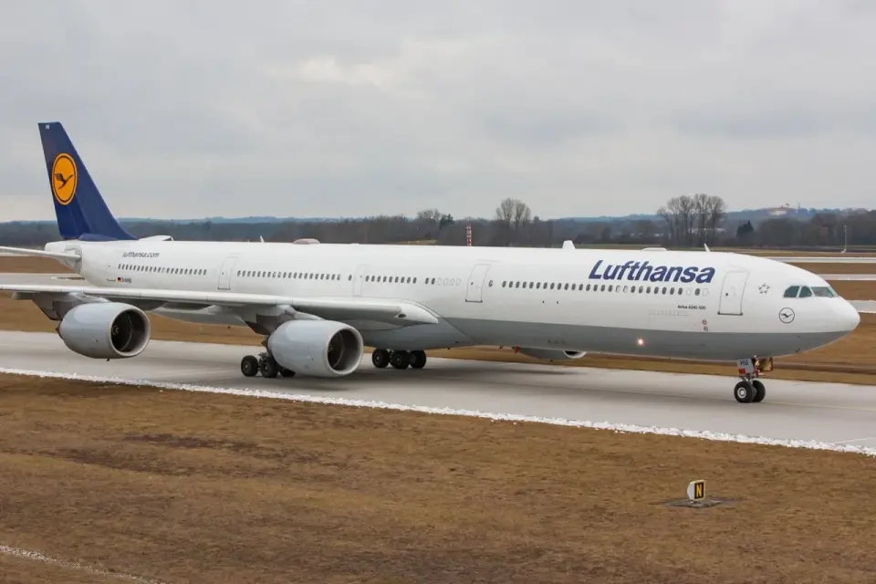 Airbus A340 - Czy warto nim lecieć? Wszystko, co musisz wiedzieć
