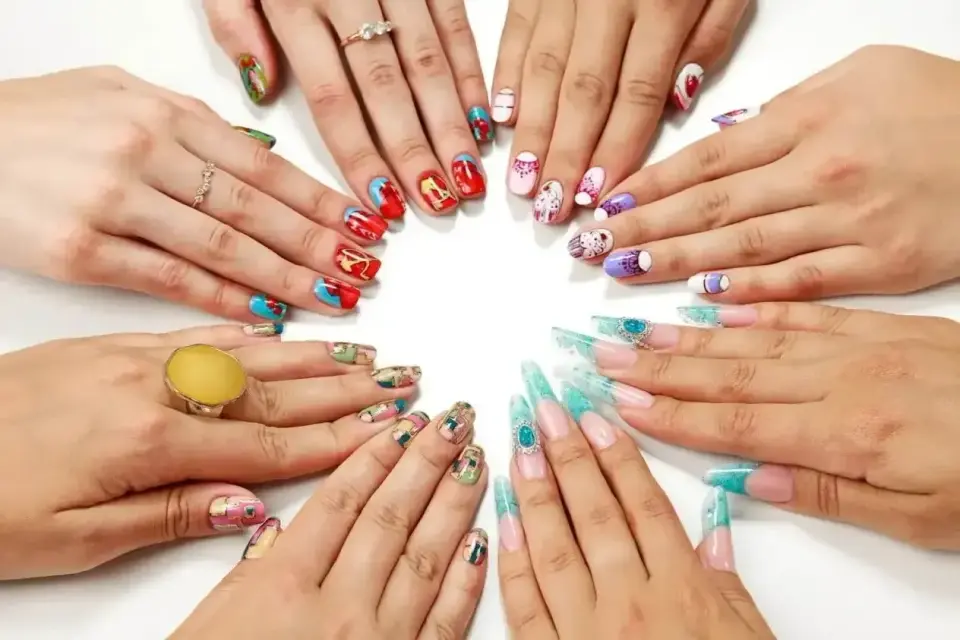 Rodzaje manicure - Który wybrać? Porównanie metod i cen