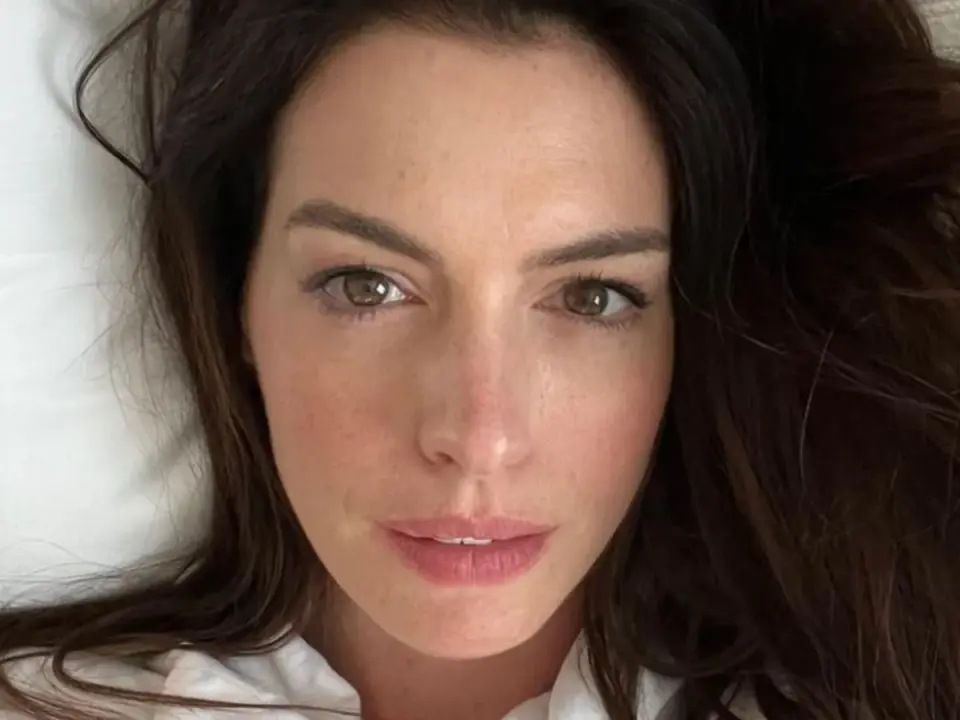 Anne Hathaway - Wiek, urodziny i dlaczego wciąż zachwyca?