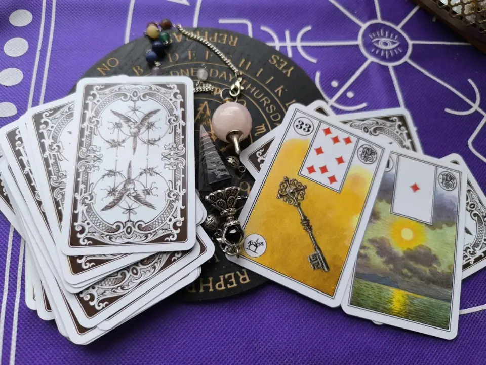 Karty Lenormand - Znaczenia, czytanie i błędy początkujących