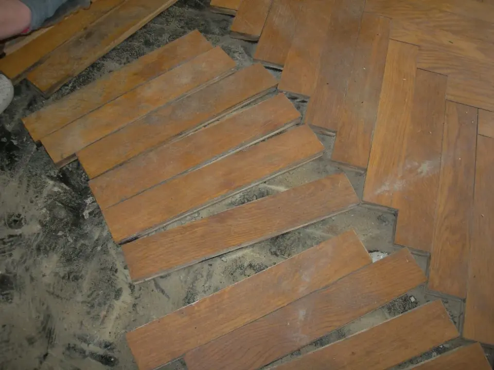 Stary klej pod parkietem (subit) - Czy jest szkodliwy?