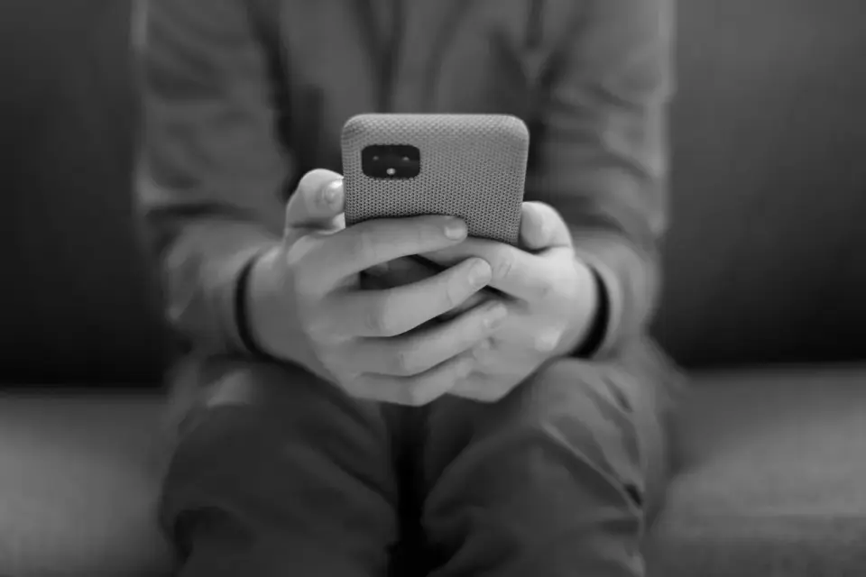 Uzależnienie od telefonu - Kiedy smartfon steruje Twoim życiem?