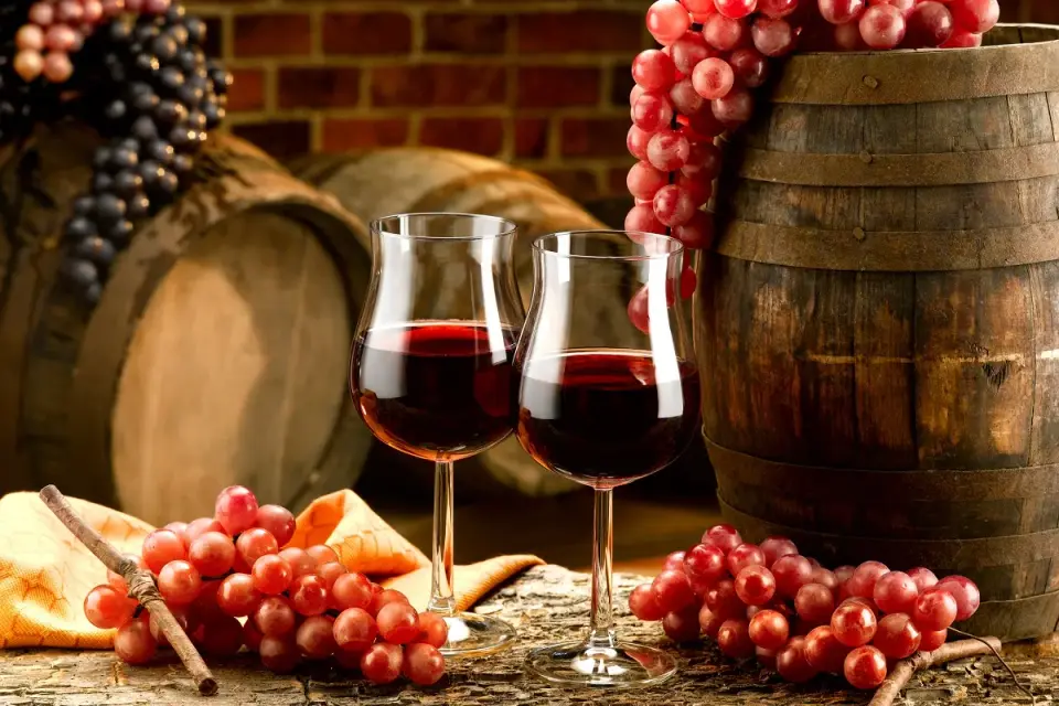 Czy wino może się zepsuć - Jak rozpoznać i ile wytrzyma po otwarciu?