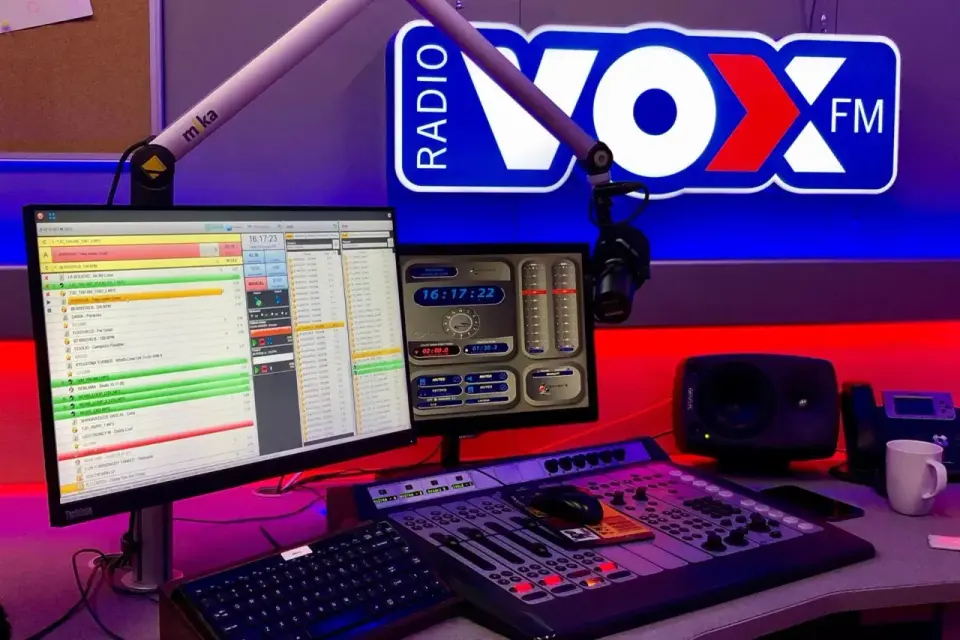 VOX FM w Warszawie - gdzie złapać 104,4 FM i słuchać online?