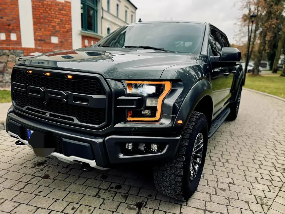 Ford F-150 Raptor - Czy to pickup dla Ciebie? Sprawdź!
