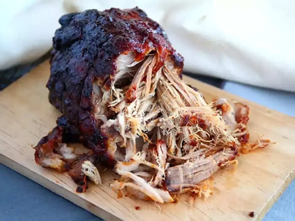 Pulled Pork z Piekarnika - Przepis na Idealną Szarpaną Wieprzowinę