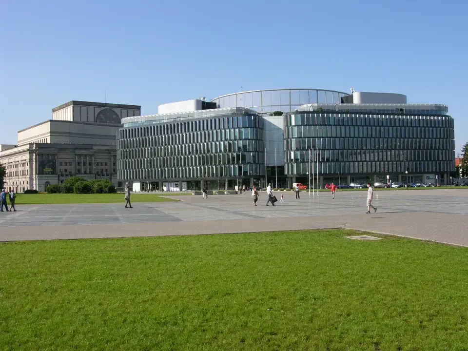Plac Piłsudskiego w Warszawie - Co zobaczyć i jak zwiedzać?
