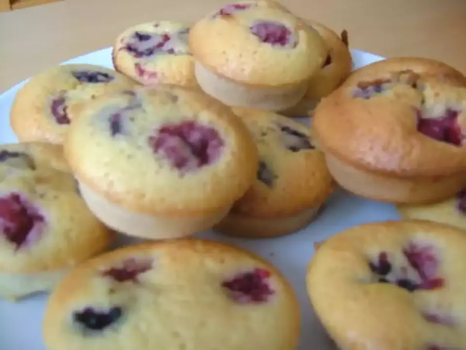 Petits gâteaux individuels moelleux - La recette facile et rapide