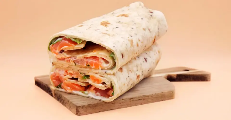 Tortilla z łososiem - idealny wrap, który się nie rozpada!