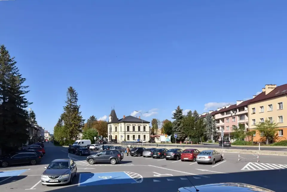 Miasta w Bieszczadach: Ustrzyki, Lesko, Lutowiska i inne