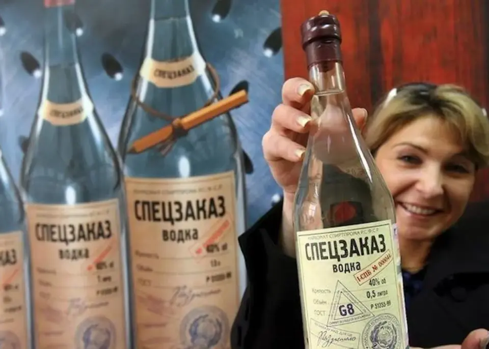 Skąd pochodzi wódka - Polska czy Rosja? Poznaj fakty zamiast mitów