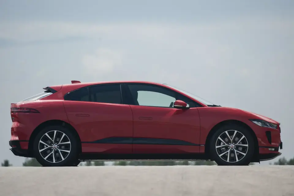 Jaguar elektryczny - Czy I-PACE to dobry wybór? Sprawdź!