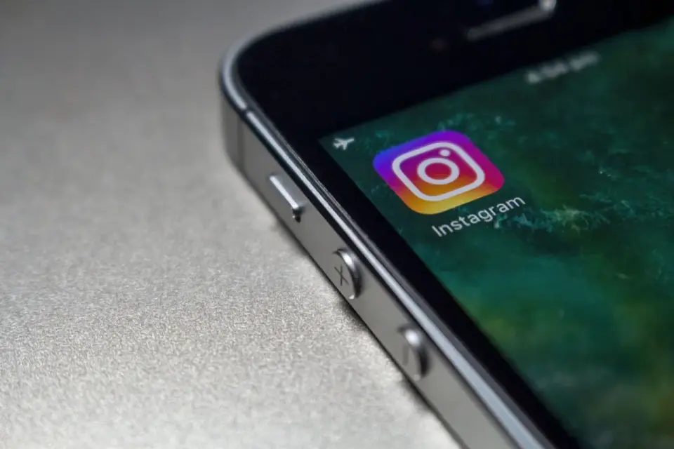 Czy widać screeny relacji na IG? Prawda o powiadomieniach