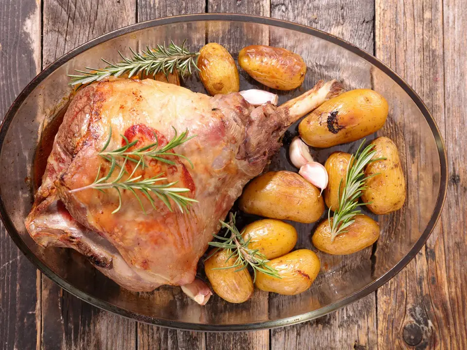 Gigot d'agneau au four - temps, température et repos
