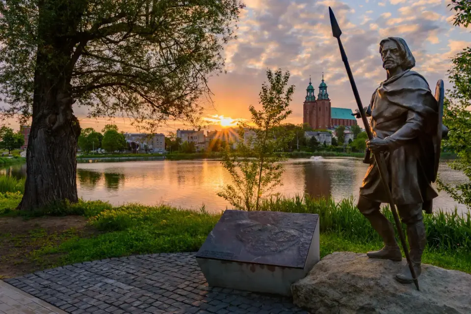 Gniezno - Jak zwiedzić pierwszą stolicę Polski bez pośpiechu?