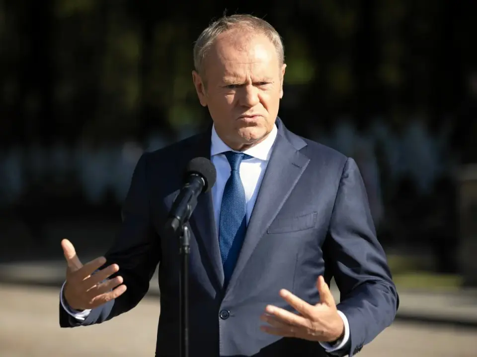 Donald Tusk i herb szlachecki: fakty, mity i pochodzenie