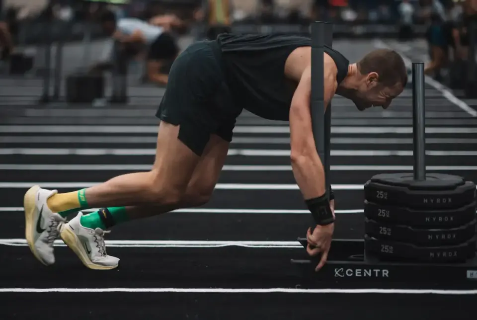 Rack pull - technika, zastosowanie i najczęstsze błędy
