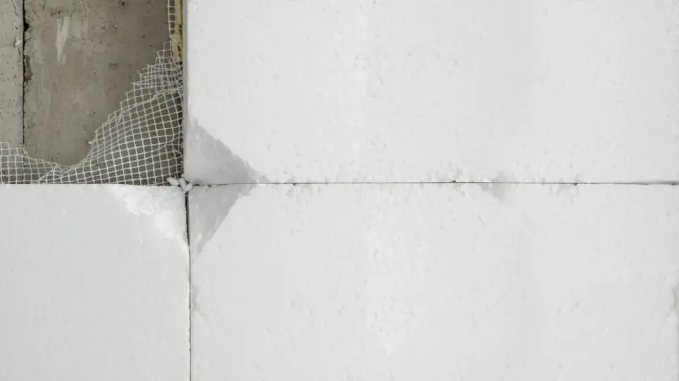 Ocieplenie domu - Jak wybrać materiał, grubość i uniknąć błędów?