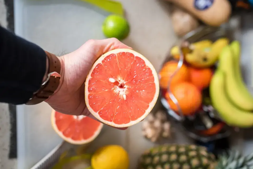 Grejpfrut kcal - Ile ma naprawdę? Licz bez zgadywania!